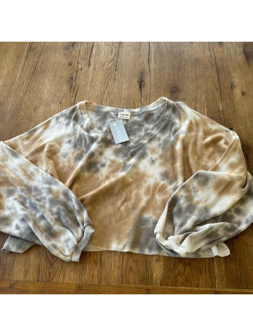 Boutique Peach Love Waffle Knit Neutral Tie Dye Crop size small